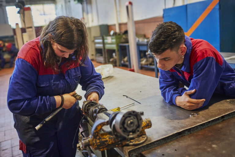 La FP alcanza nuevo récord en Galicia, con 68.823 matriculados este curso y un alza del 7% en un año