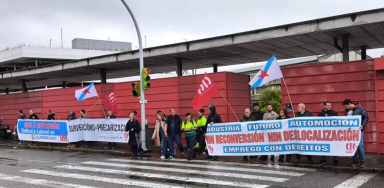 CIG lleva a cabo concentraciones simultáneas en Vigo, Pontevedra y Ourense en defensa del sector de automoción