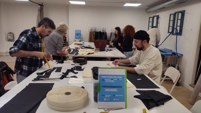 Comienzan los nuevos cursos de artesanía con los que la Xunta fomenta el relevo generacional en el sector