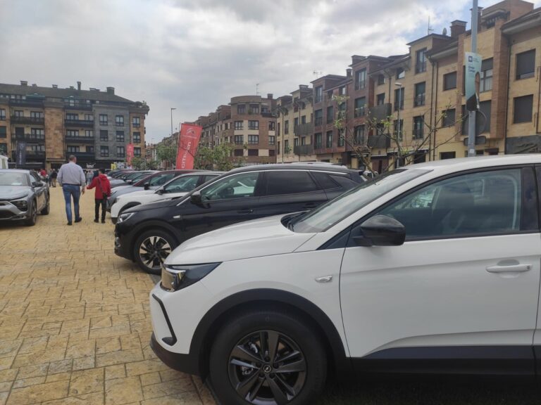 El precio de los coches de segunda mano sube un 1,4% en septiembre en Galicia, hasta 11.570 euros de media