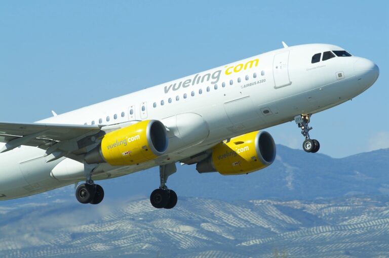 Vueling conectará Santiago con Roma estas Navidades y refuerza sus rutas para la temporada de invierno