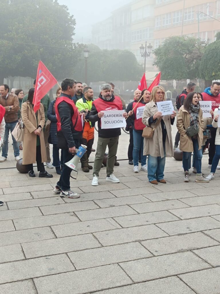 Concentración por la situación de la escuela infantil Gregorio Sanz en Lugo: «No queremos más política de parcheo»