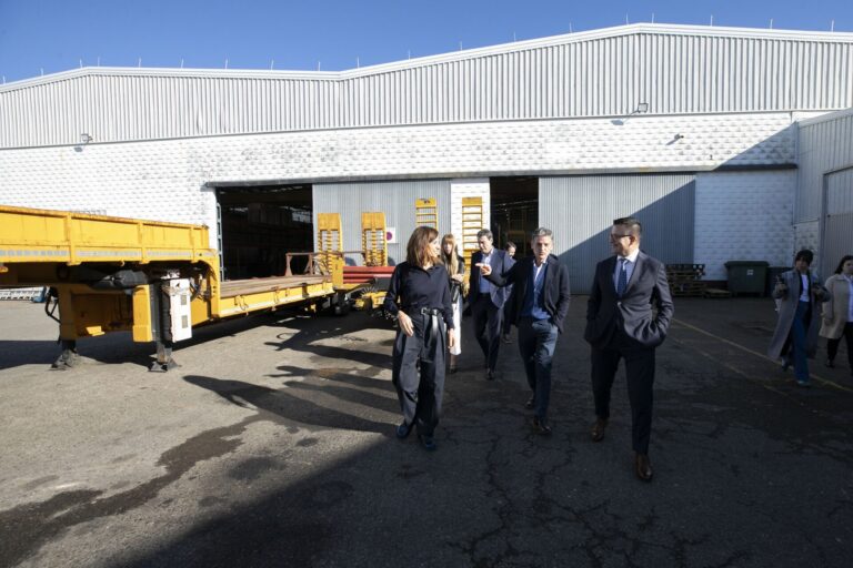 Emprego reforzará en su presupuesto de 2025 los incentivos a la contratación para los colectivos con más dificultades