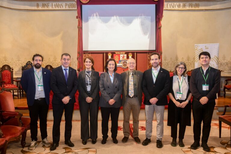 Román Rodríguez destaca el «carácter fundamental» de la investigación universitaria para el futuro