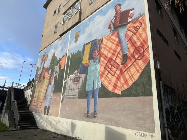 Supercomputación, cuántica y ‘Mujeres con superpoderes’, unidos en un nuevo mural en Santiago