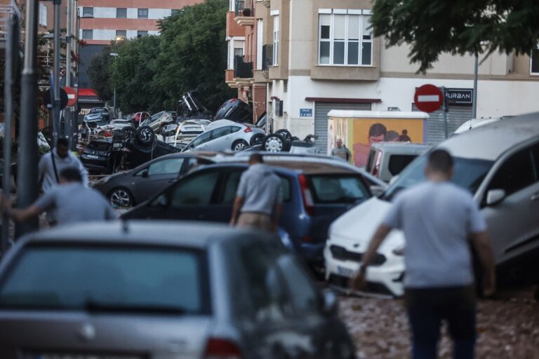 Localizados los dos socios de Ourense y A Coruña con los que el Centro Galego de Valencia no podía contactar