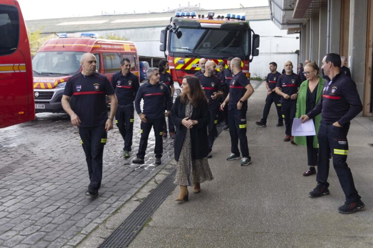 Ayuntamientos gallegos envían bomberos y vehículos a Valencia para apoyar a víctimas de la DANA