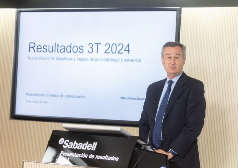 El Sabadell estima que la OPA de BBVA supondrá un recorte de 4.000 empleos