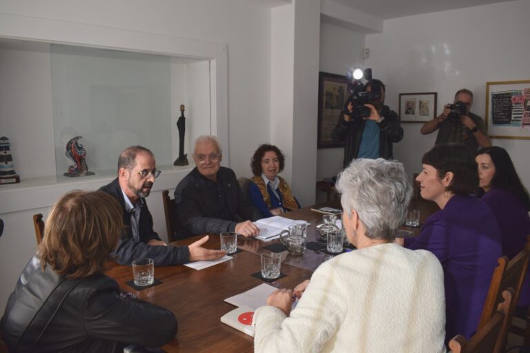 El BNG urge derogar el decreto del plurilingüismo y aumentar fondos ante la situación «crítica» del gallego