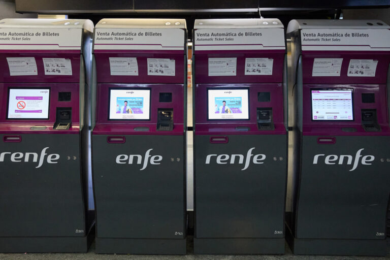Renfe inicia la habilitación de maquinistas en el renovado tramo Ourense-Monforte