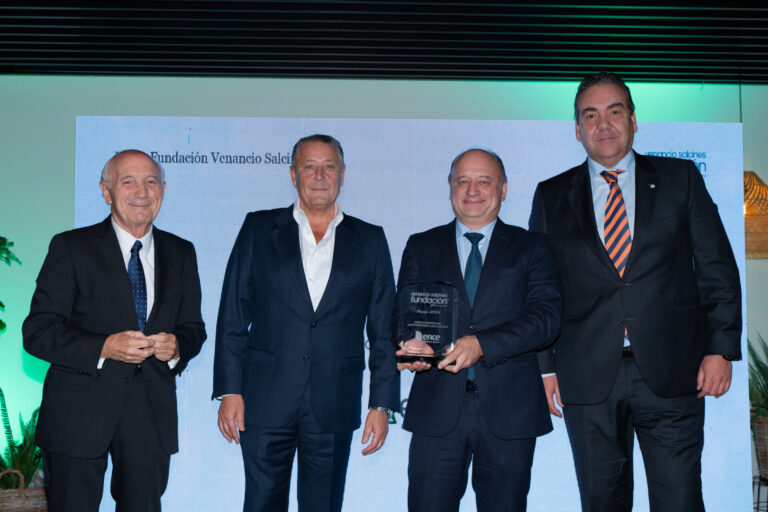 Ence recibe el Premio Compromiso por Galicia en la I Gala de la Fundación Venancio Salcines