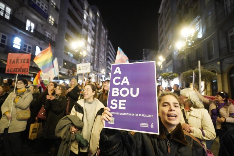 25N.- Miles de personas exigen en Galicia el fin de la violencia machista y «que la vergüenza cambie de bando»