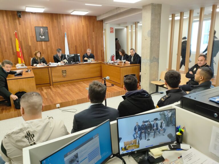 Cuatro acusados de introducir en Vigo cocaína impregnada en ropa aceptan penas entre 6 y 2,5 años de cárcel