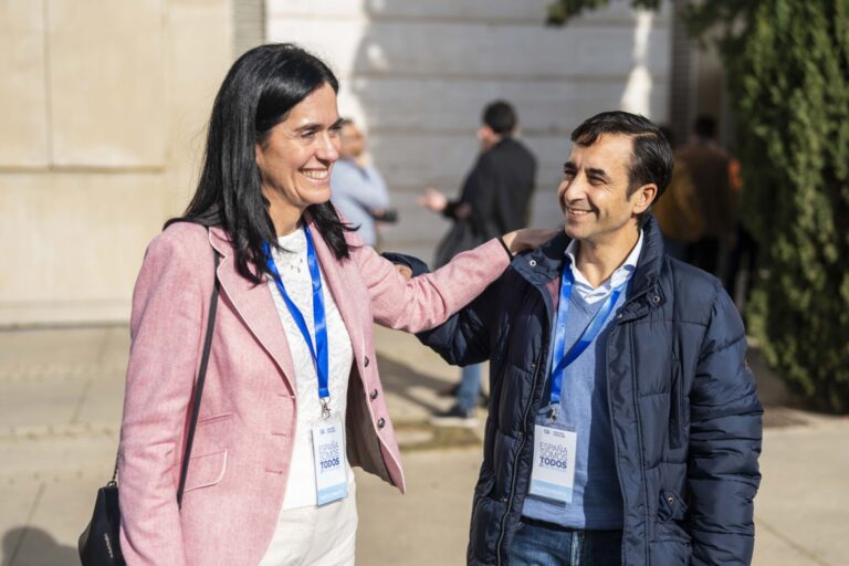 El PPdeG destaca las políticas de cuidados a los mayores y conciliación de Galicia como «referentes» para toda España