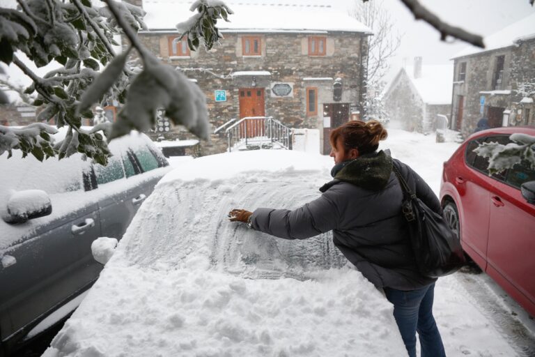 Manzaneda roza los -5 grados en una nueva madrugada de heladas en la mayor parte de la provincia de Ourense
