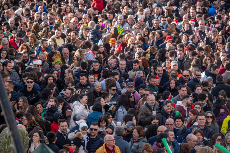 Vilagarcía (Pontevedra) celebra el Año Nuevo por adelantado y con los Mozos de Arousa de protagonistas