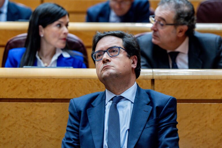 Óscar López pide tranquilidad a los mutualistas de Muface y resalta los «esfuerzos sin precedentes» de la nueva oferta
