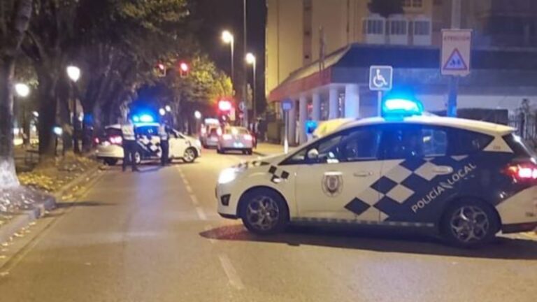 Investigado por golpear con su coche en una pierna a un policía en un control en Lugo