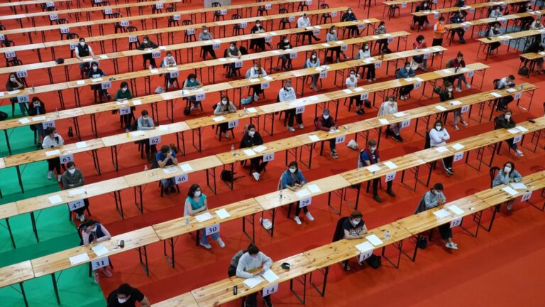 La Xunta sortea este martes la letra que determinará el orden de intervención de aspirantes a oposiciones en 2025