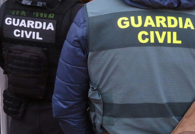 Investiga a un vecino de Burela (Lugo) por hurtar una cartera en una ambulancia estacionada junto a un hospital