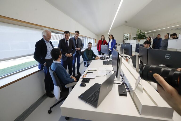 Román Rodríguez pone a la empresa Norvento como ejemplo de colaboración con los centros de investigación