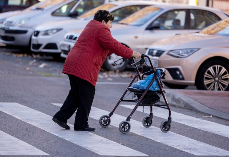 La oposición pide a la Xunta «más inversión» ante una situación «crítica» en dependencia