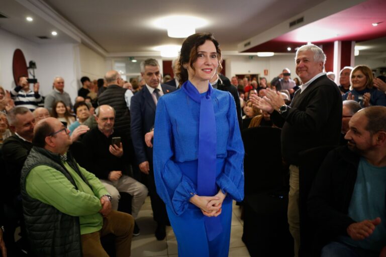 Díaz Ayuso reivindica en Ribadeo (Lugo) sus políticas en Madrid: «Recaudar es bien sencillo, lo difícil es gobernar»
