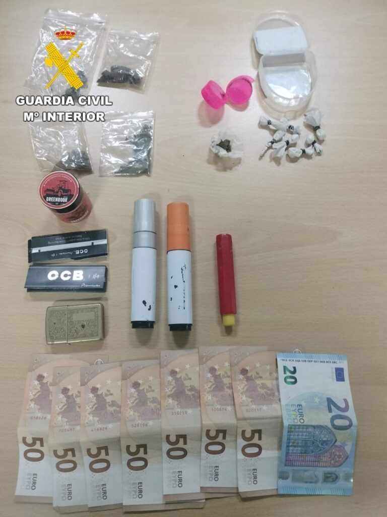 Detenido un vecino de Cedeira (A Coruña) al poseer 3 gramos de MDMA, 9 de hachís y 370 euros en efectivo