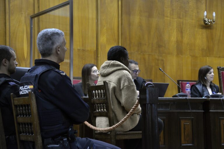 Condenada a 12 años y medio de cárcel la mujer que mató a su compañera de piso en O Barco de Valdeorras (Ourense)