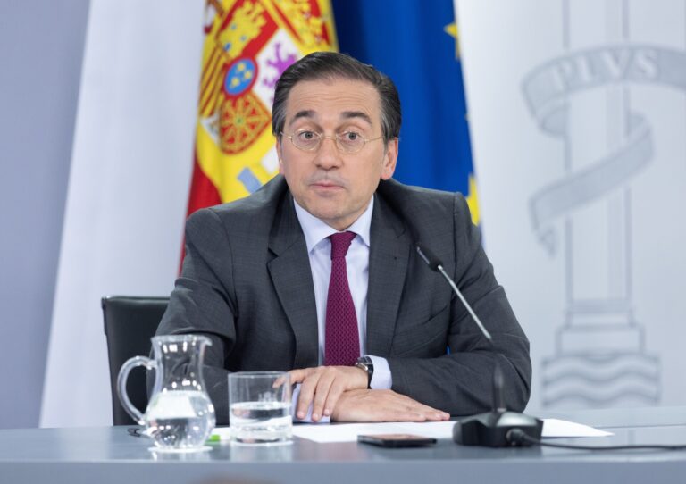 Exteriores firma el acuerdo para el uso del catalán, euskera y gallego en plenos del Comité Económico y Social Europeo