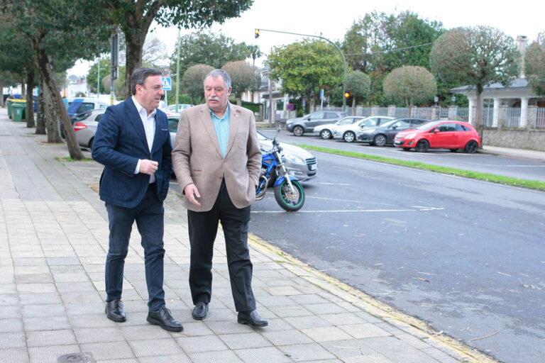 Las obras de reforma de la avenida de Santa Cristina (Oleiros) estarán finalizadas en mayo