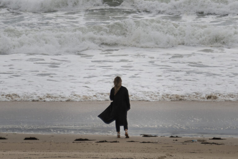El mal tiempo pasa factura a la Semana Santa en Galicia: las previsiones caen y las reservas rondarán el 45%-60%