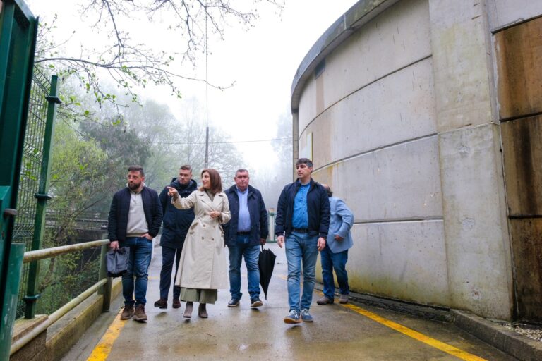 La Xunta asegura que «busca el equilibrio» al permitir cazar lobos desde este sábado si «hay ataques persistentes»