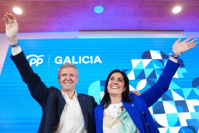 Prado ensalza el «compromiso con Galicia» de Alfonso Rueda en el aniversario de su toma de posesión como presidente