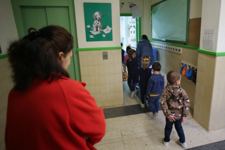 La Xunta justifica ampliar las ratios por aula en 6º de Infantil y en Primaria, aunque defiende: «Es una excepción»