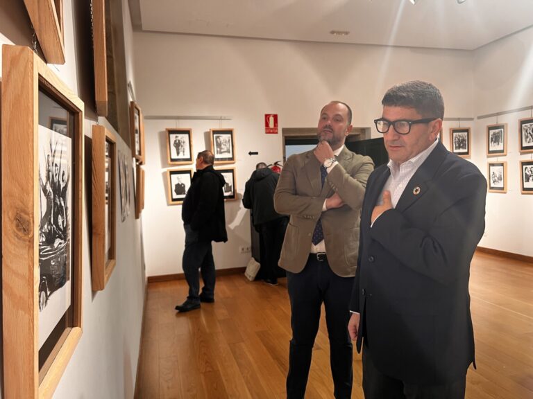 El delegado del Gobierno reitera el «compromiso irrenunciable» con la reparación a víctimas del franquismo