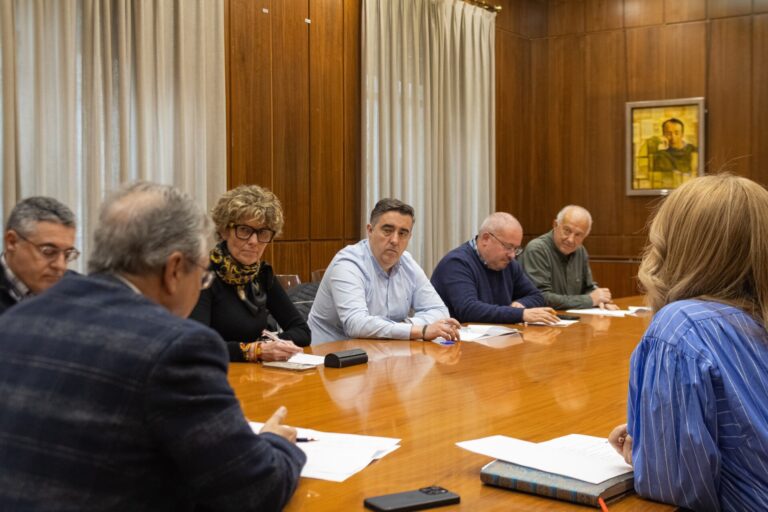 La Diputación de Ourense aprueba ayudas a la cooperación con municipios de la provincia por más de 443.000 euros