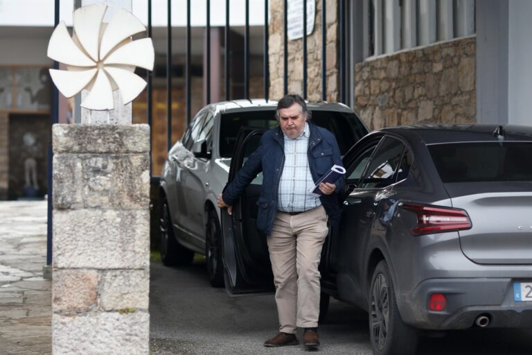 El dueño de Sargadelos critica a sindicatos y vuelve a pedir el cierre de Cervo «incapaz de aplicar toda la normativa»