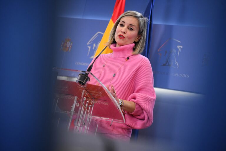 Sumar, sobre el aumento del gasto en defensa: «Una carrera armamentística nunca servirá para construir la paz»