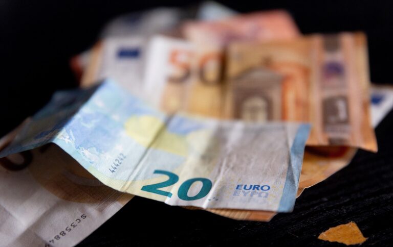 El TSXG decreta un despido colectivo nulo de colaboradores de los recaudadores en la Axencia Tributaria de Galicia