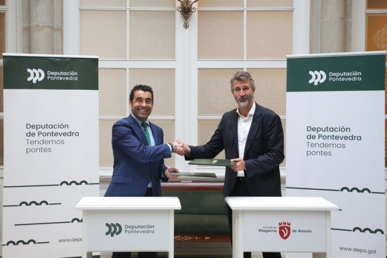 Firmado el convenio entre la Diputación de Pontevedra y Vilagarcía para ampliar las piscinas de Fontecarmoa