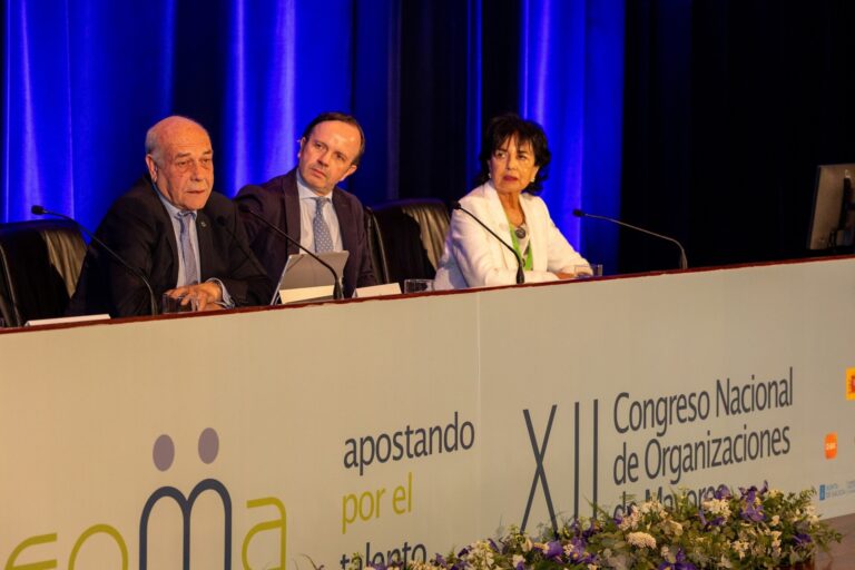 Las organizaciones de mayores de toda España llaman desde Vigo a acabar con la «enfermedad silenciosa» del edadismo