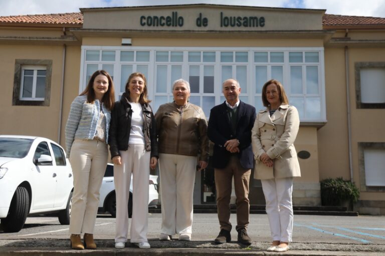 La Xunta concede 2,6 millones en ayudas a 63 municipios para mejorar y adquirir puntos limpios fijos y móviles