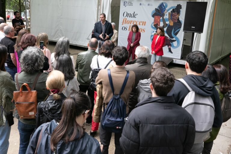 Arranca la Feria del Libro de Santiago con la participación de una veintena de librerías y más de 70 actividades