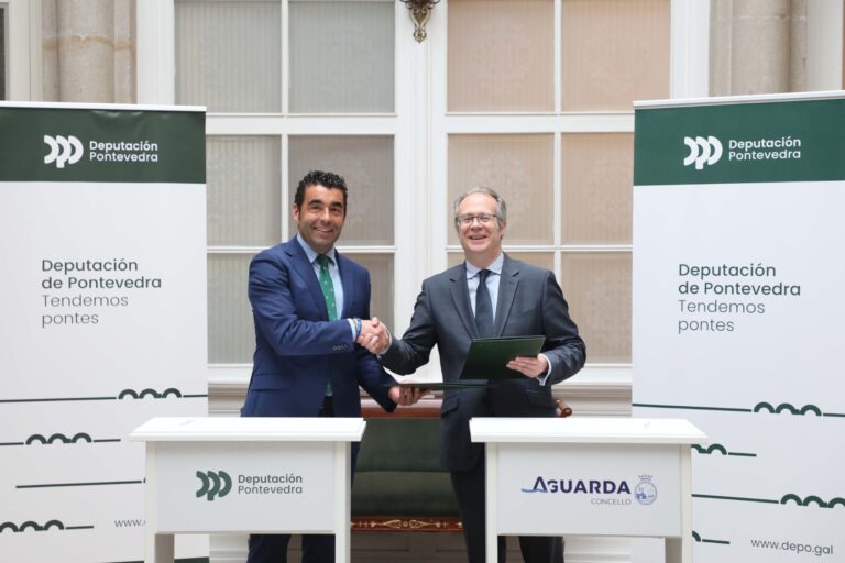 Diputación de Pontevedra y Ayuntamiento de A Guarda firman el convenio para rehabilitar la piscina municipal