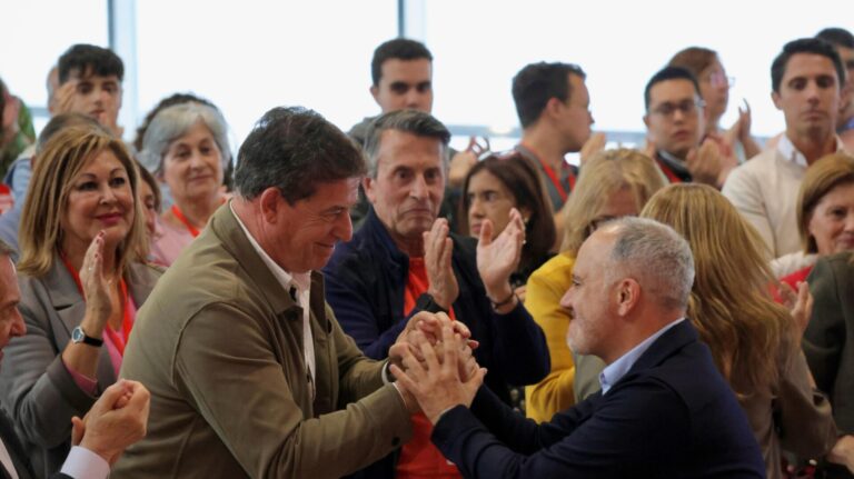 Besteiro defiende un PSdeG «centrado en lo que importa» frente a quien «mira a Madrid» y «levanta banderas soberanistas»