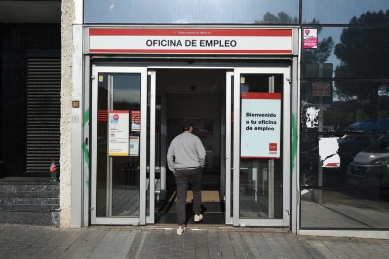 El paro baja en 3.610 personas en abril en Galicia, hasta los 115.545 desempleados, un 3,03% menos