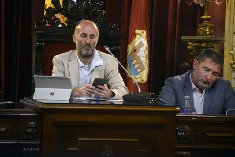 El alcalde de Ourense advierte de que planteará una cuestión de confianza para aprobar los presupuestos
