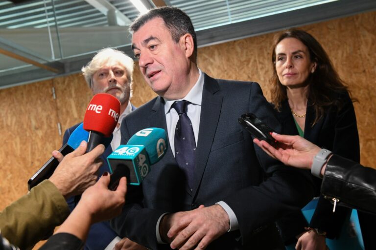 La Xunta dice, sobre un aumento de ansiolíticos en jóvenes, que es «función» de educadores percibir actitudes «anómalas»