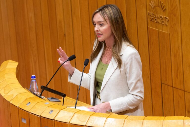 La Xunta defiende la inversión en centros de menores y el BNG urge personal y más plazas